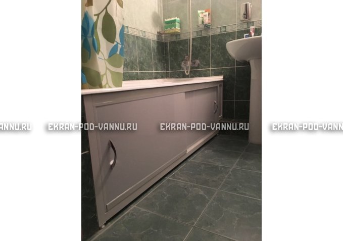 Экран  EUROPLEX Роликс белый с вставкой – купить по цене 10400 руб. в интернет-магазине в городе Иваново картинка 2